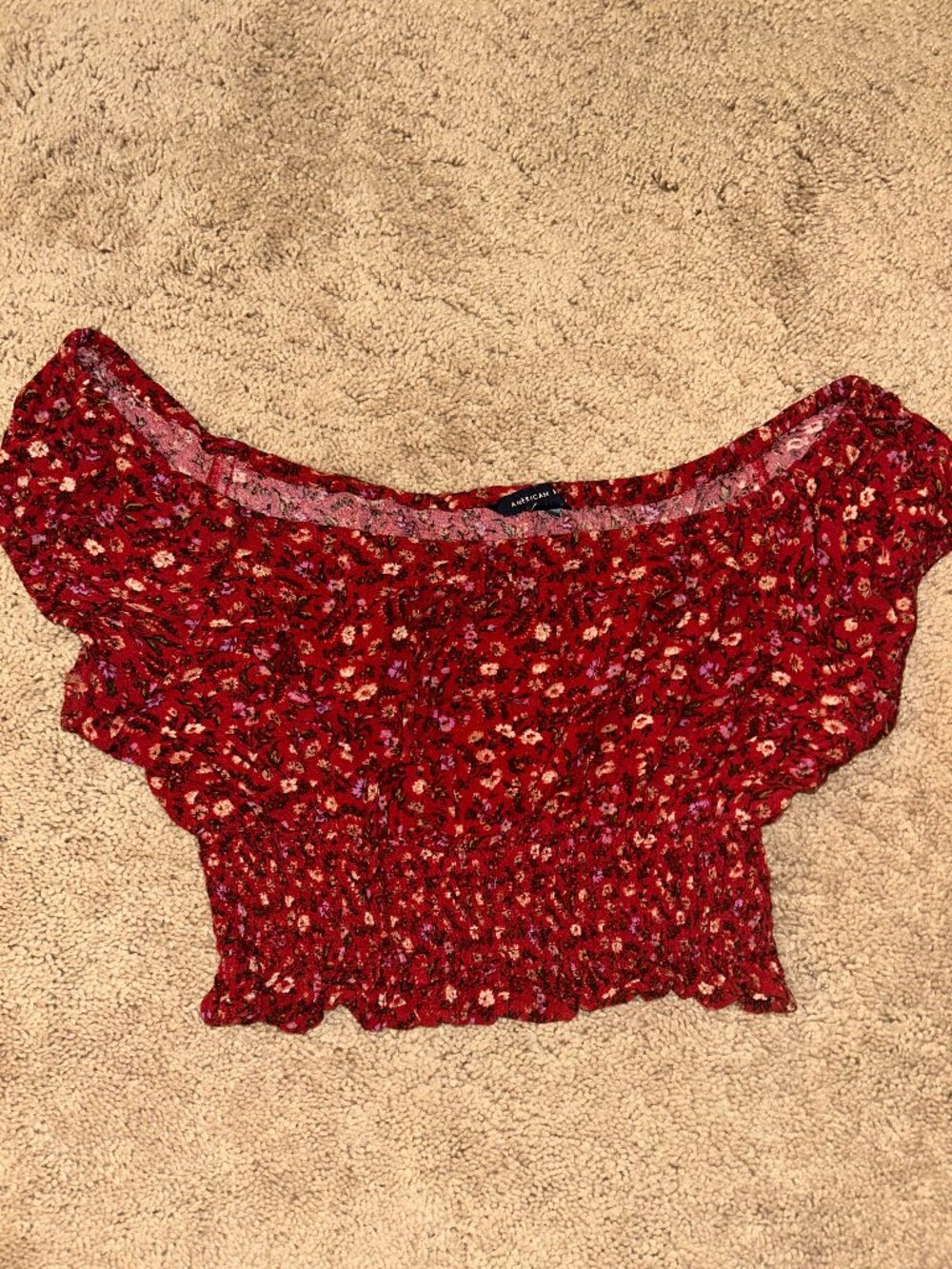 American Eagle Red Floral Print Short Sleeve Crop Top